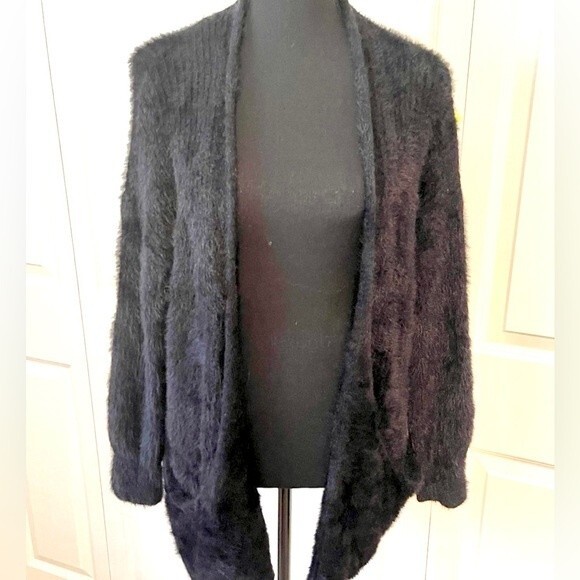 BKE Red by Buckle Black Fuzzy Cardigan SZ M - Picture 1 of 5